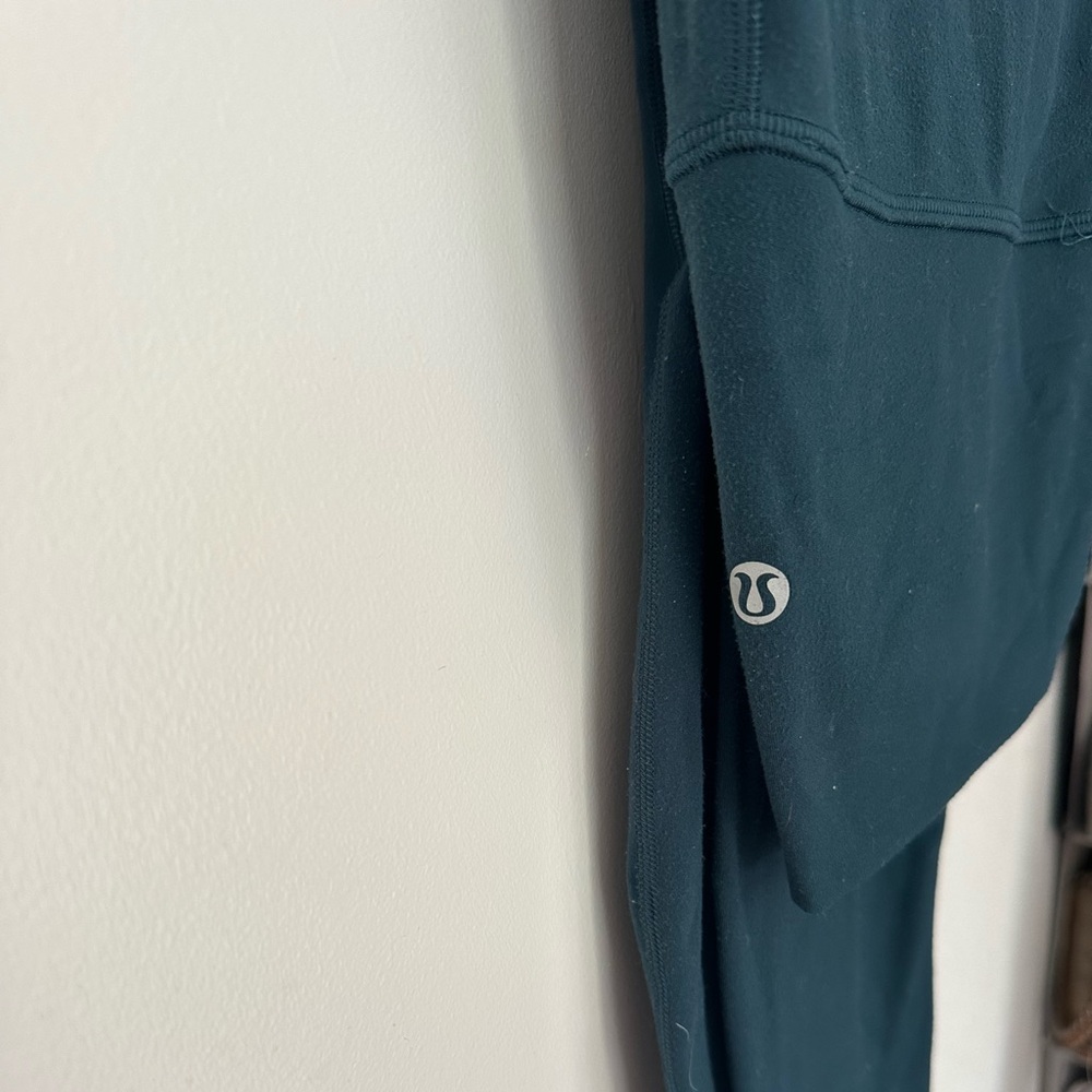 Lululemon Align High Rise 25” color submarine